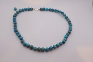 Hand-knotted Turquoise Beaded Necklace