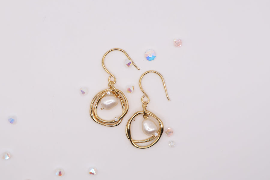 SS. genuine Pearl earrings