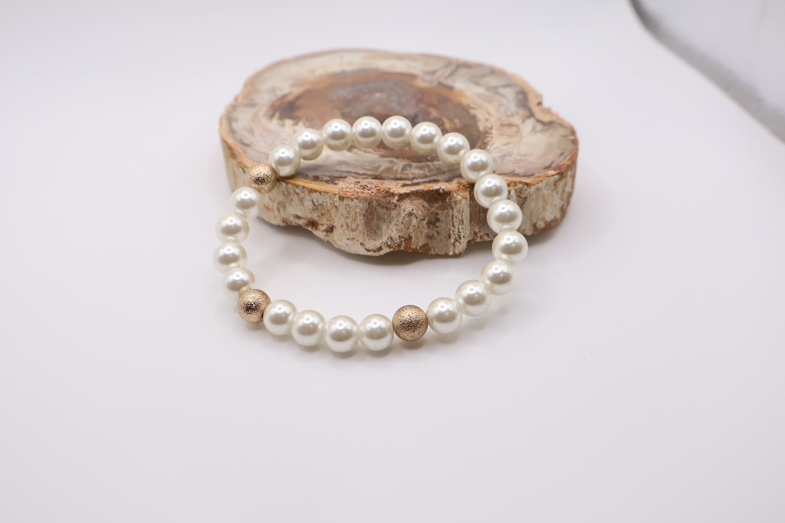 Fresh white water Pearl