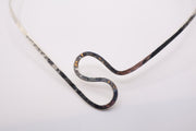 Hammered silver-tone metal collar necklace