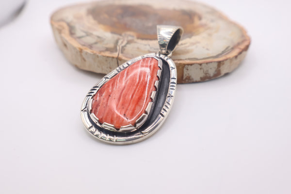 Sterling silver spiny oys pendant
