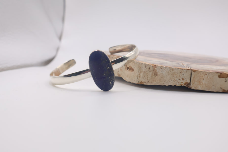 Sterling silver oval lapis lazuli gemstone cuff bracelet