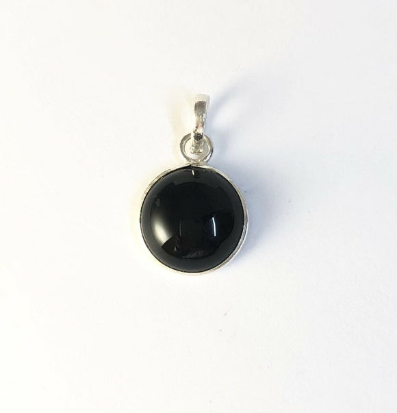 Sterling Silver 925 Round Shaped Cabochon Onyx Pendant. Jewelry